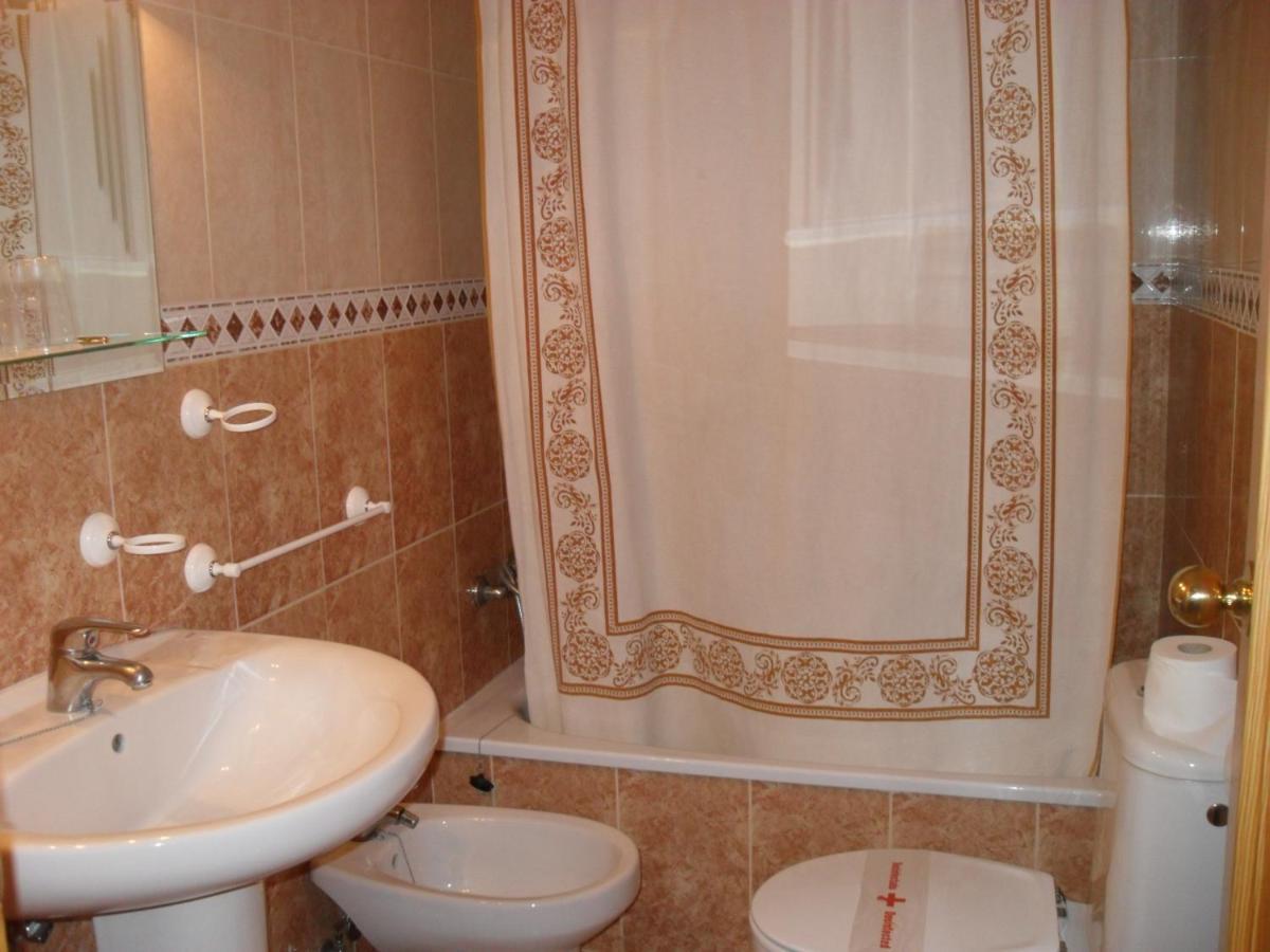 Hostal La Paz Ossa de Montiel Værelse billede