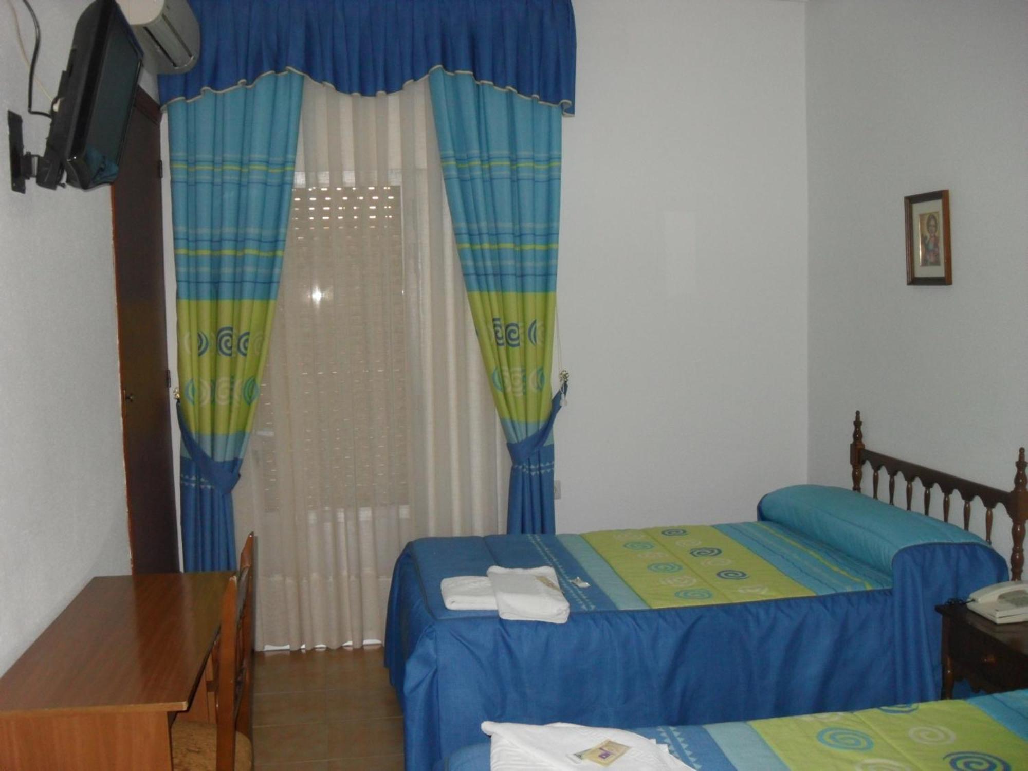 Hostal La Paz Ossa de Montiel Værelse billede