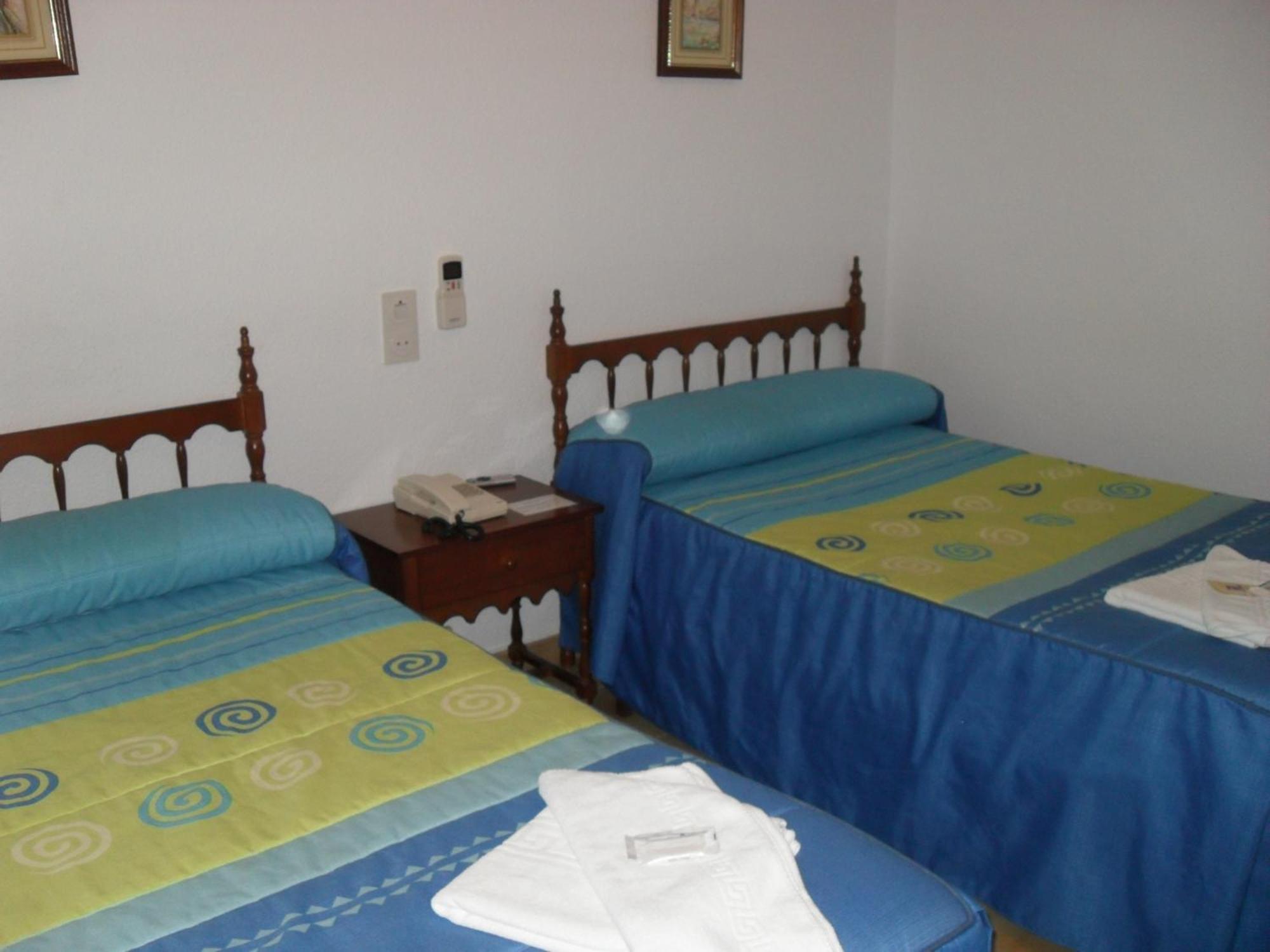 Hostal La Paz Ossa de Montiel Værelse billede