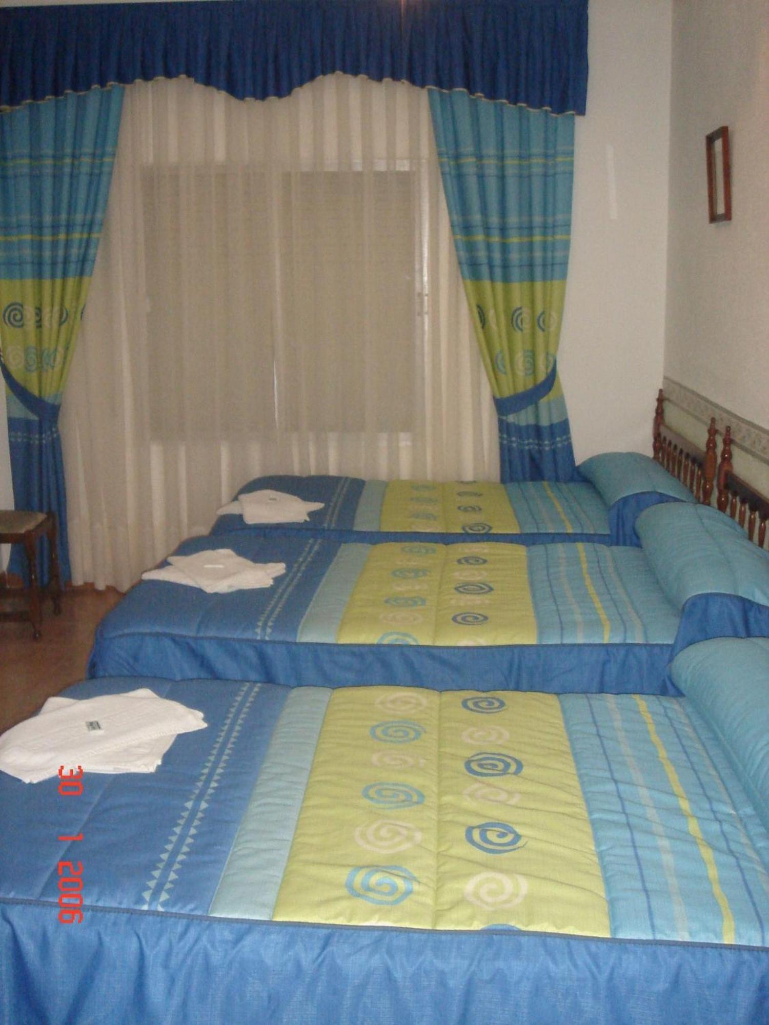Hostal La Paz Ossa de Montiel Værelse billede