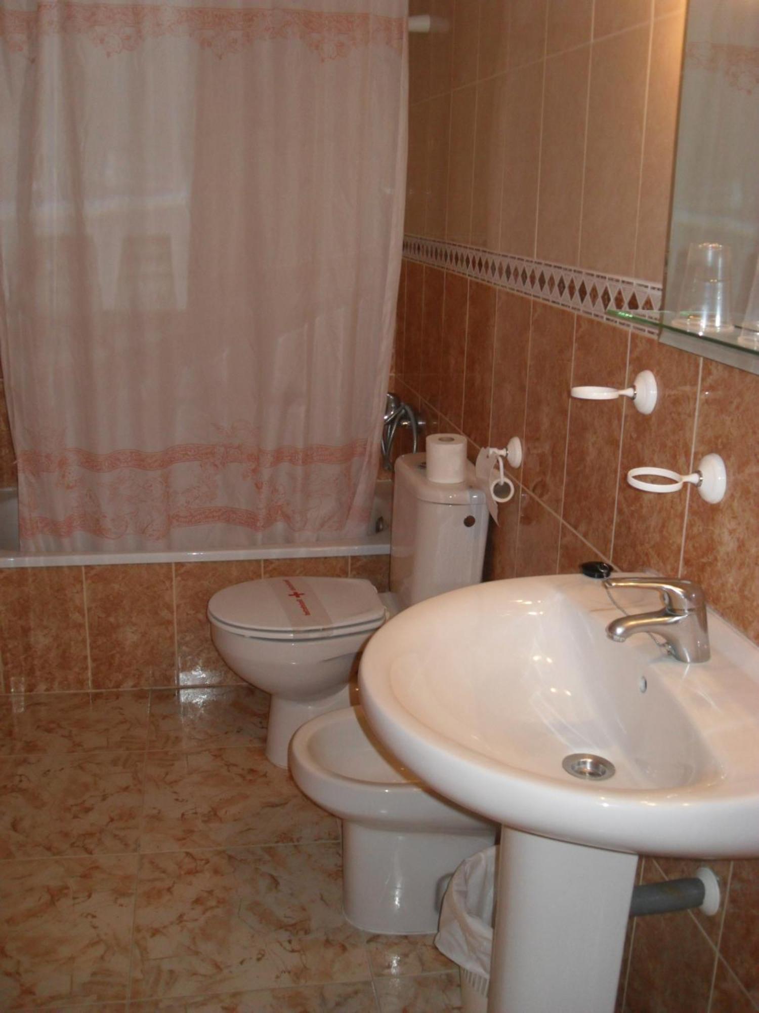 Hostal La Paz Ossa de Montiel Værelse billede