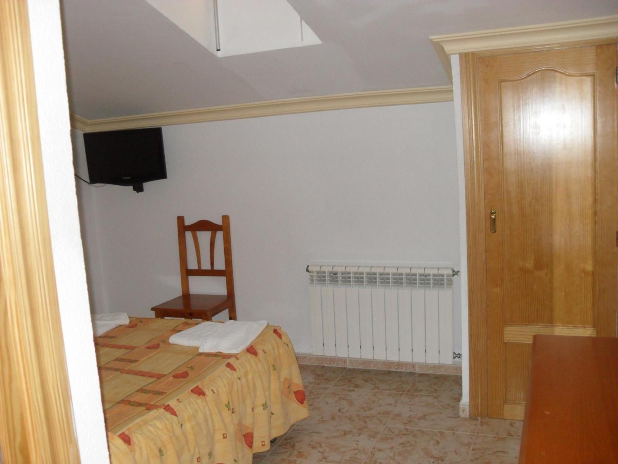 Hostal La Paz Ossa de Montiel Værelse billede
