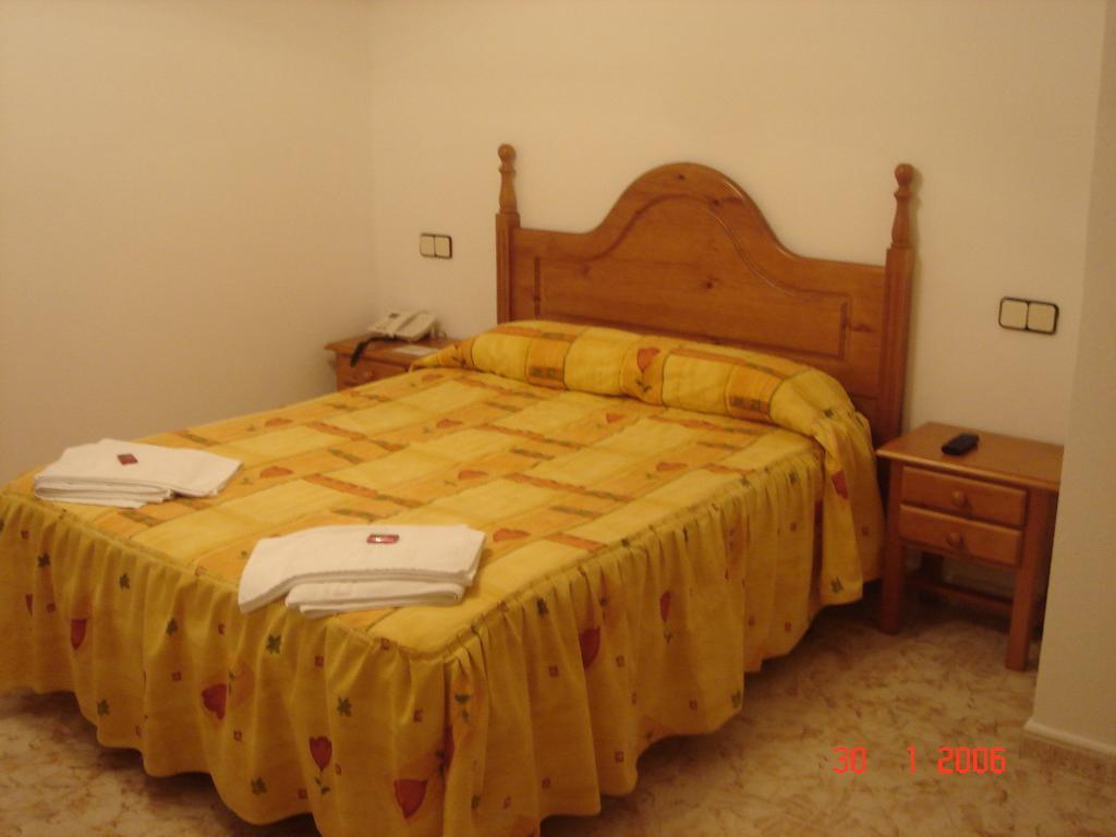 Hostal La Paz Ossa de Montiel Værelse billede